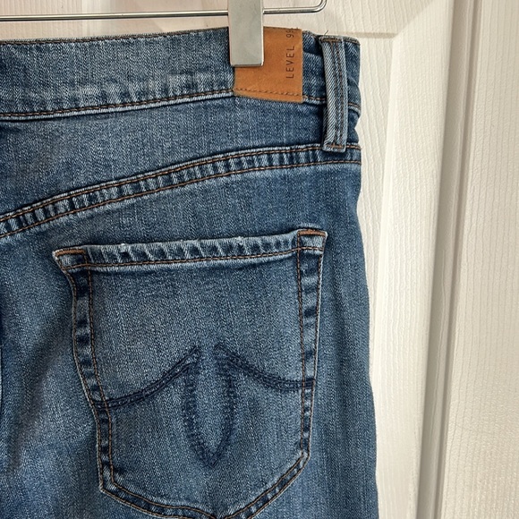 Women’s distressed jeans - Picture 3 of 4